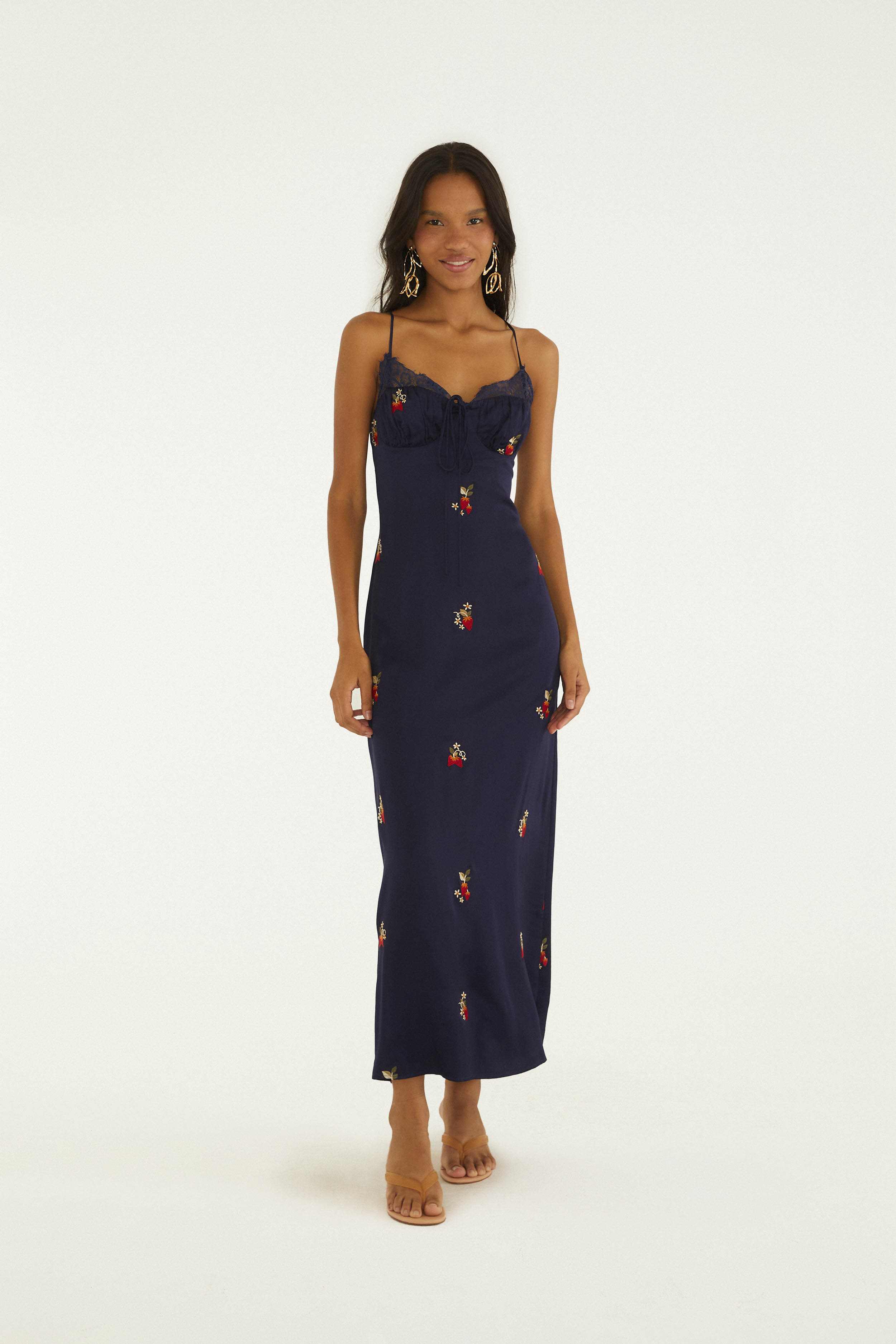 Vestido Cetim Bordado Morango
