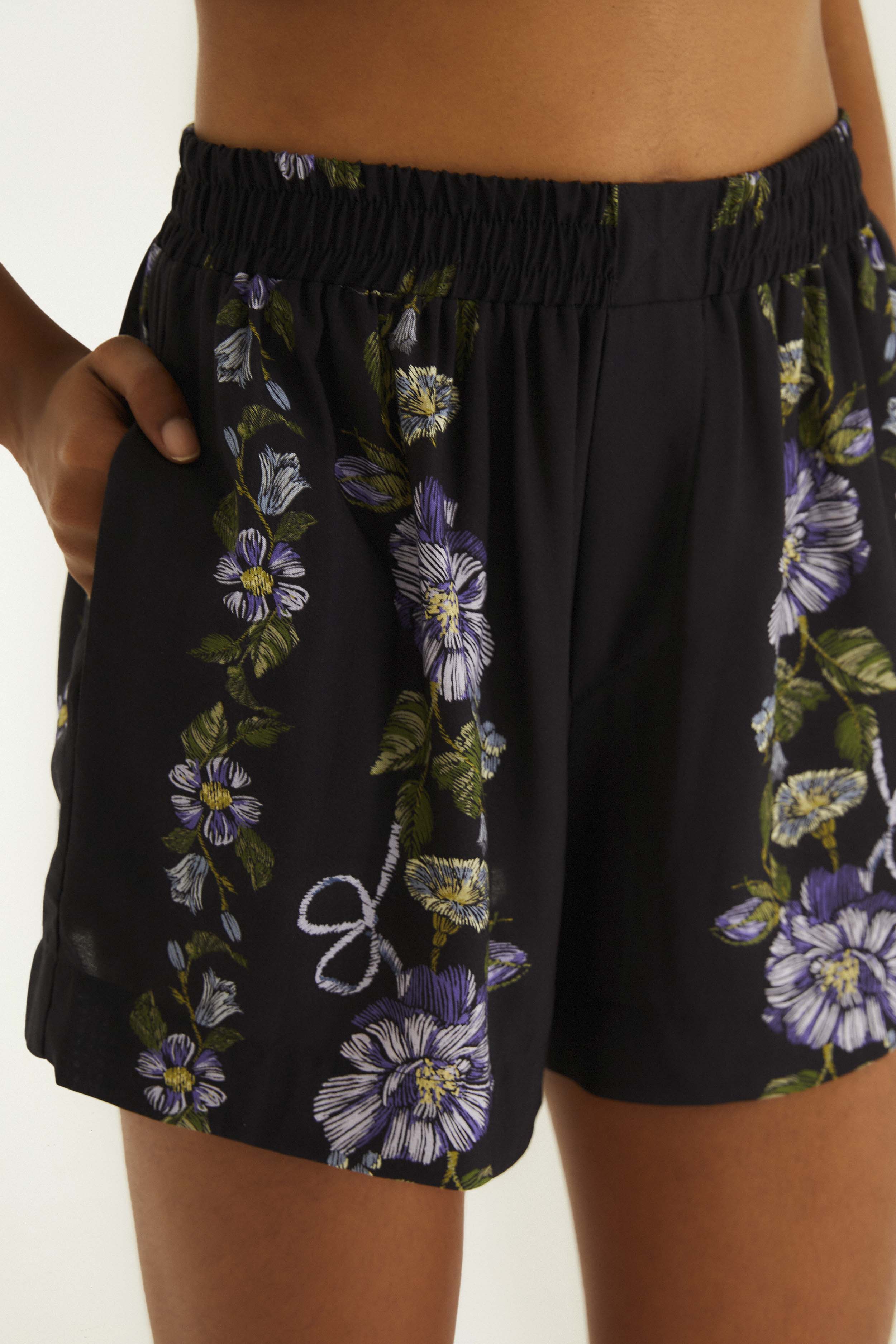 Short Julieta E